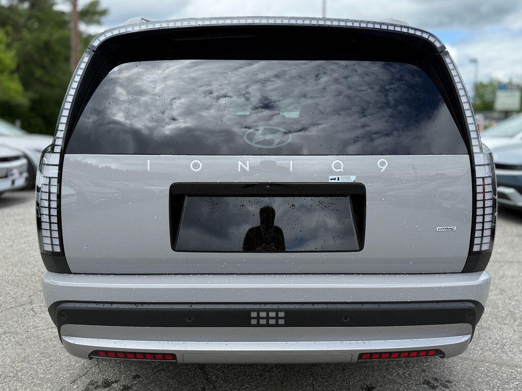 New 2026 Hyundai IONIQ 9 SE SUV