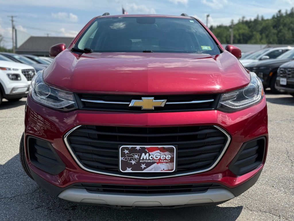 2018 Chevrolet Trax LT photo 2