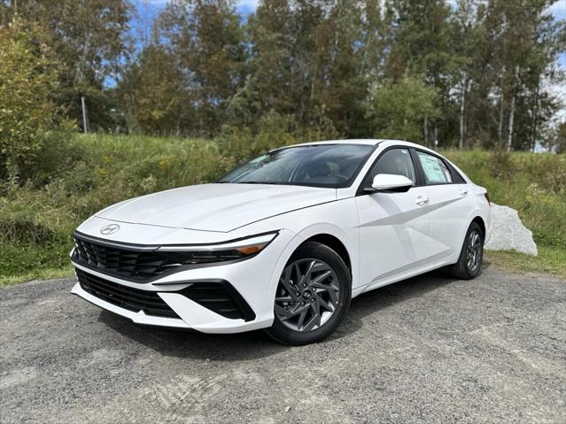 2025 Hyundai Elantra Hybrid Sedan 