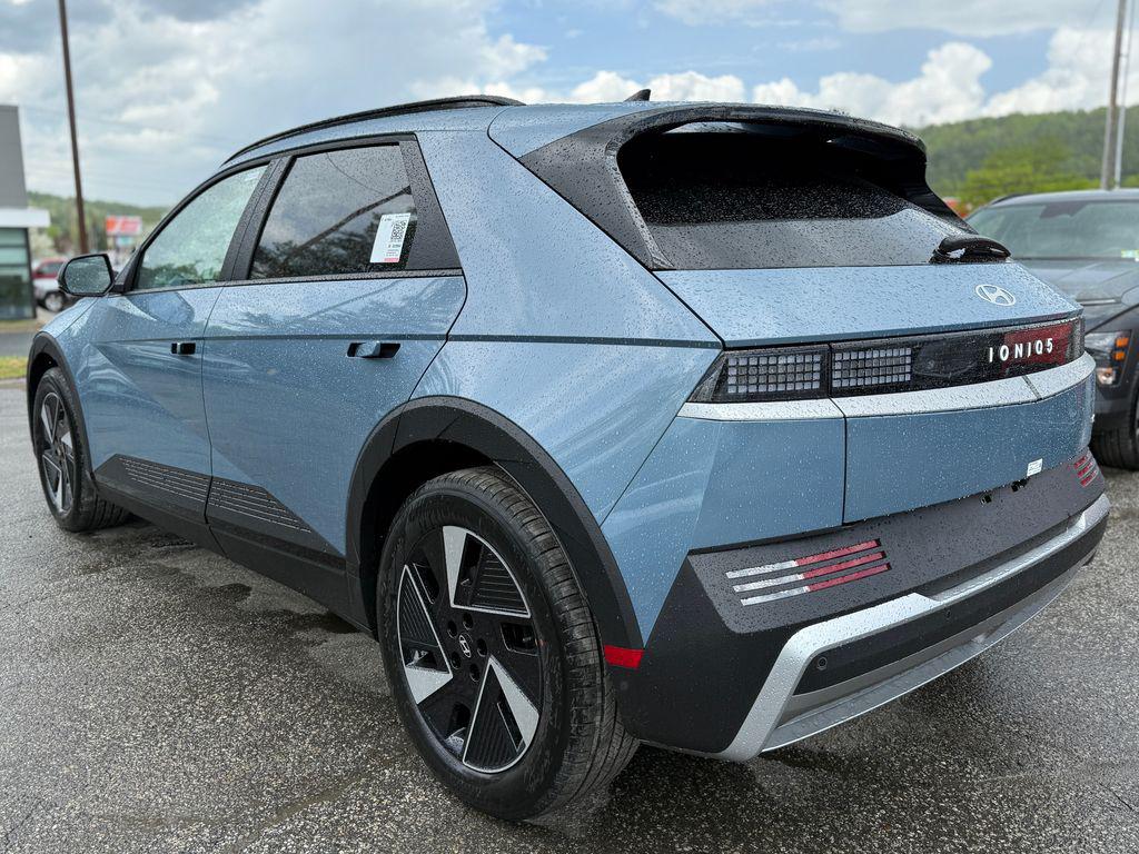 2026 Hyundai Ioniq 5 SEL photo 3