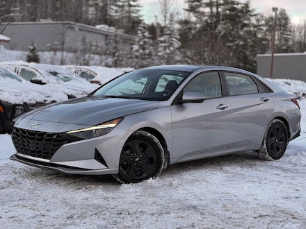 2022 Hyundai Elantra SEL Sedan