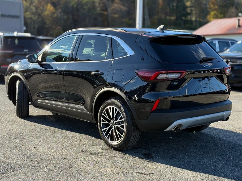 2023 Ford Escape Base photo 3