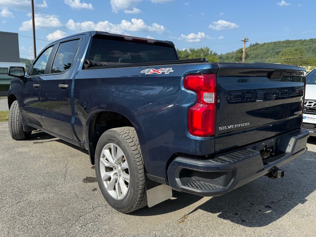2019 Chevrolet Silverado 1500 Custom photo 2