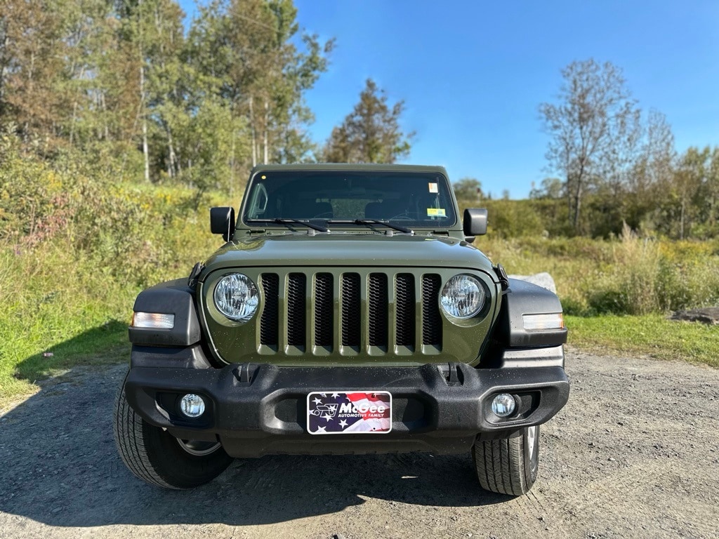 Used 2021 Jeep Wrangler Sport S with VIN 1C4GJXAN0MW598186 for sale in Barre, VT