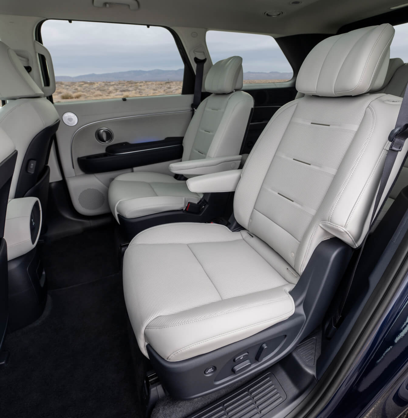 Interior shots of a 2026 Hyundai Palisade ICE Calligraphy