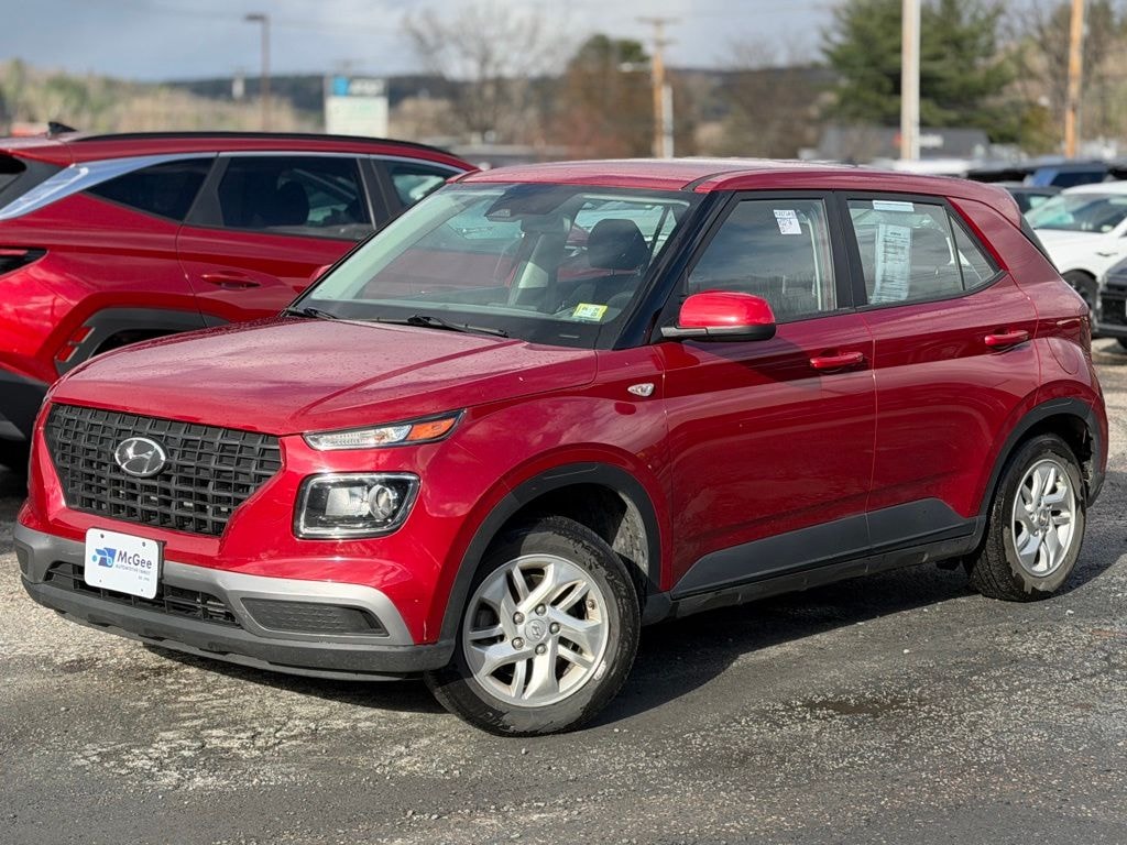 Used 2023 Hyundai Venue SE SUV