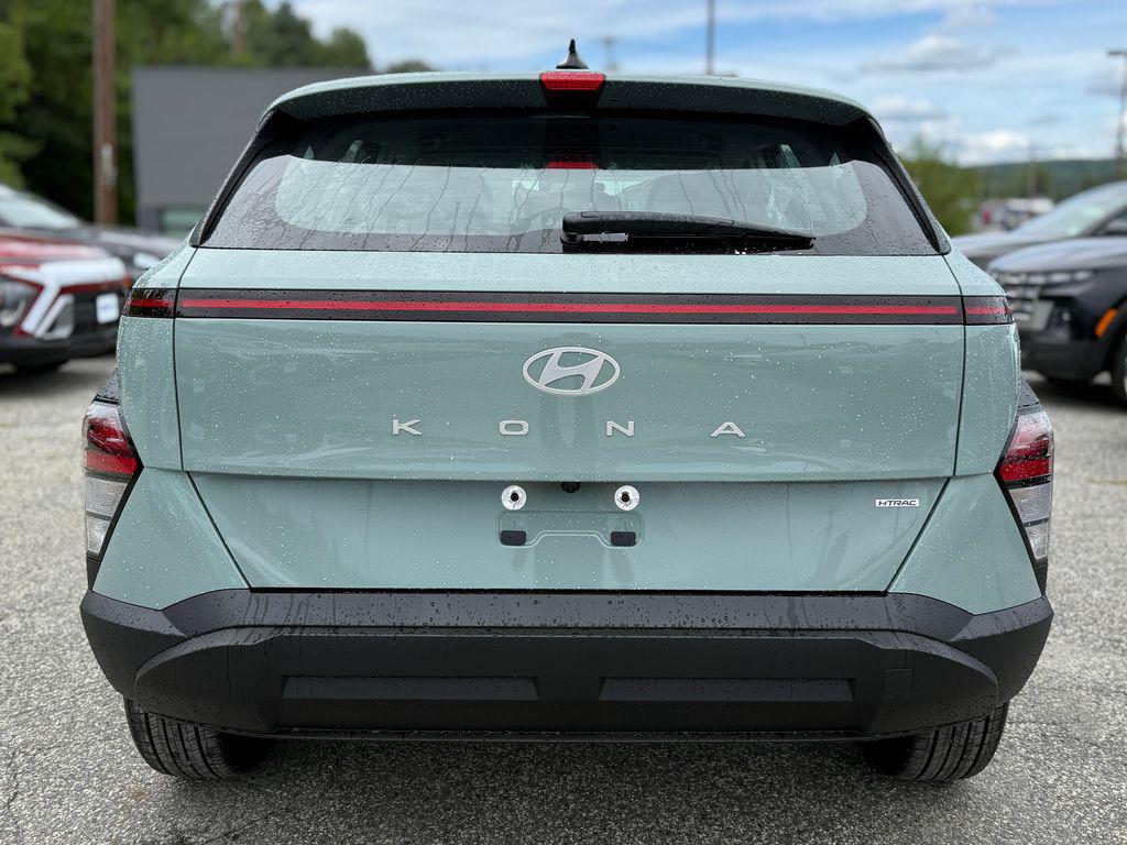 2026 Hyundai Kona SE photo 4