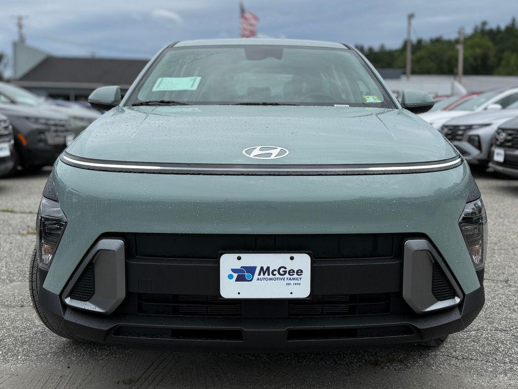 2026 Hyundai Kona SE photo 2