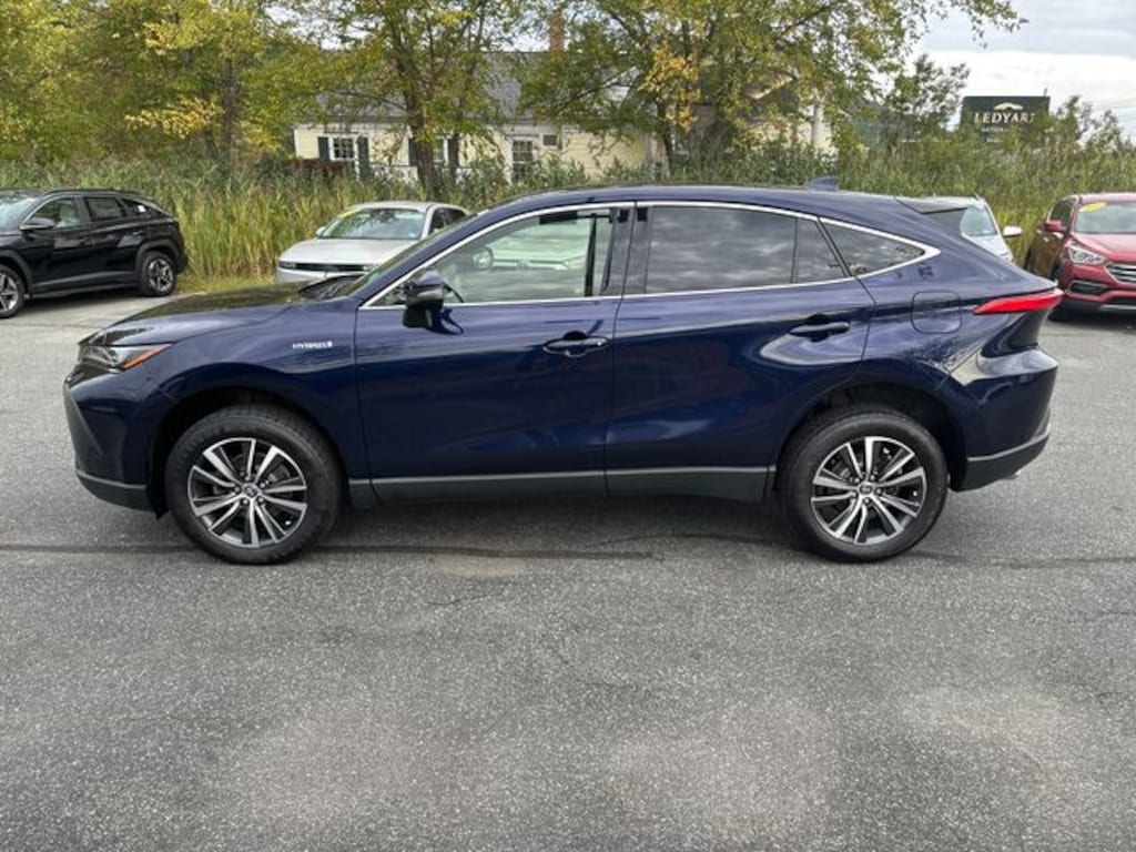 Used 2021 Toyota Venza LE SUV