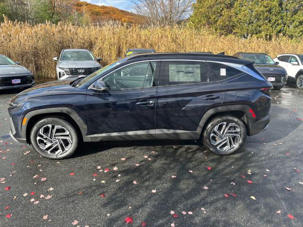 New 2025 Hyundai Tucson Hybrid Limited SUV