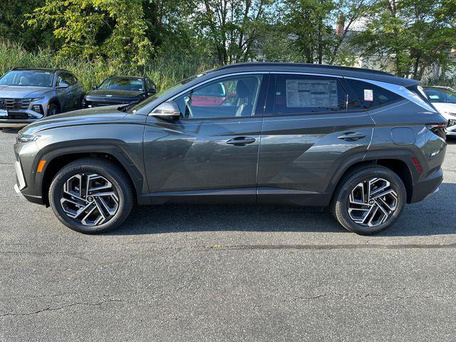 2025 Hyundai Tucson Hybrid Limited photo 2