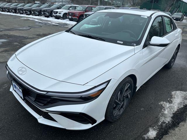 2026 Hyundai Elantra Hybrid Sedan 