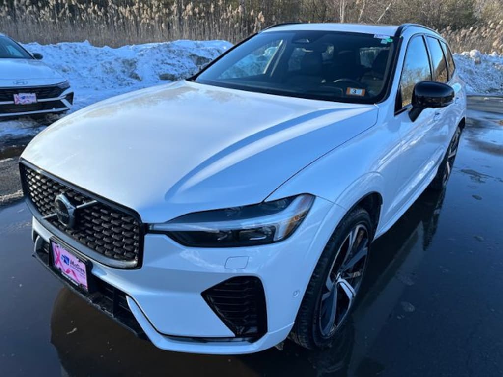 Used 2022 Volvo XC60 B5 AWD R-Design SUV
