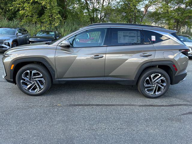 2025 Hyundai Tucson Hybrid Limited photo 2