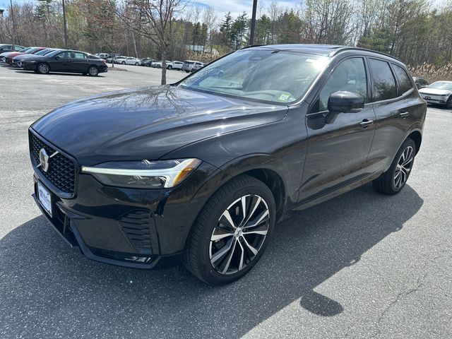 2023 Volvo XC60 B5 Plus Dark Theme AWD's photo
