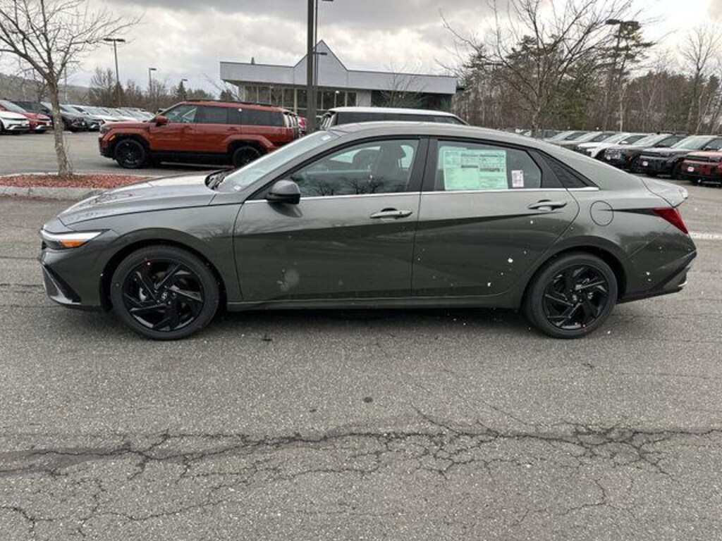 New 2026 Hyundai Elantra SEL Sport Premium Sedan