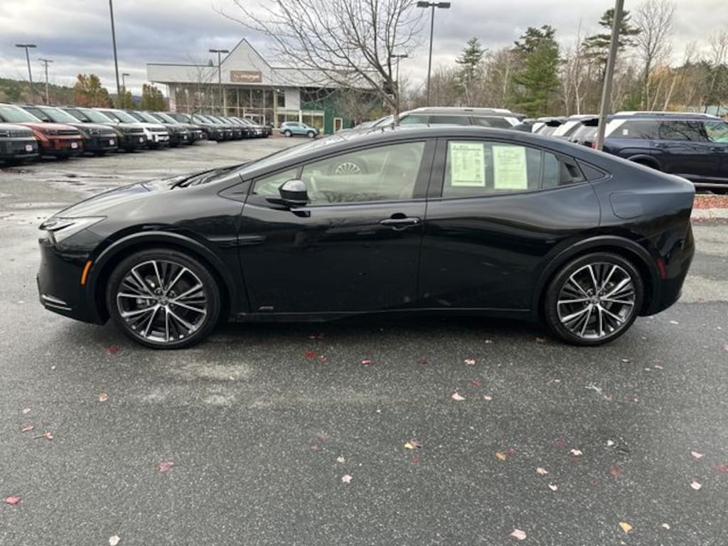 Used 2023 Toyota Prius LE Hatchback