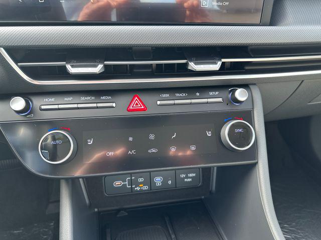 2026 Hyundai Sonata SEL - Photo 16