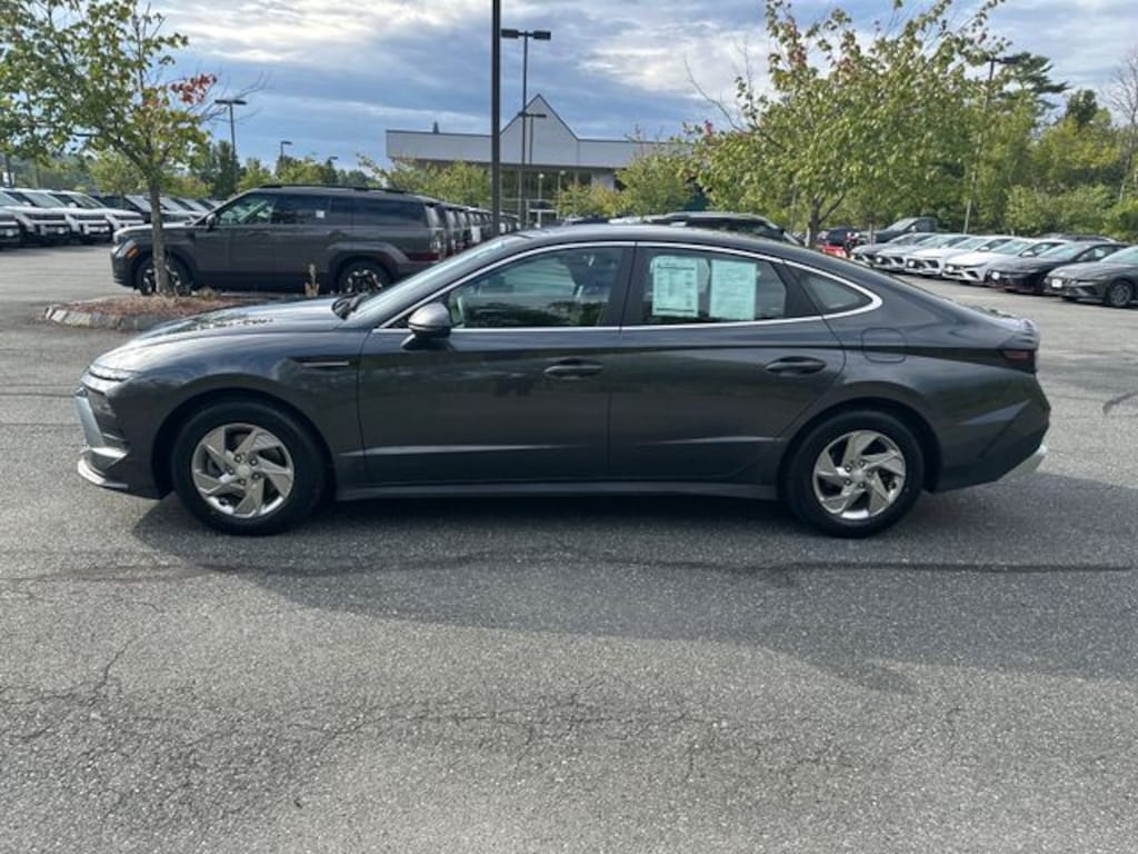 Certified 2025 Hyundai Sonata SE Sedan