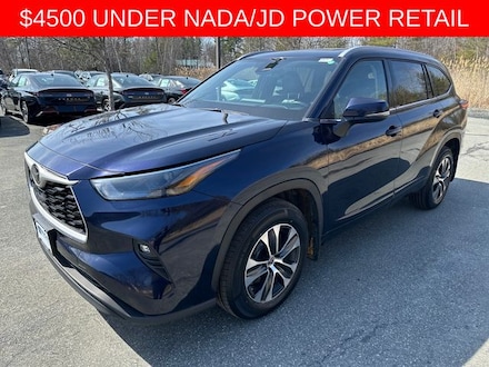 2022 Toyota Highlander XLE SUV