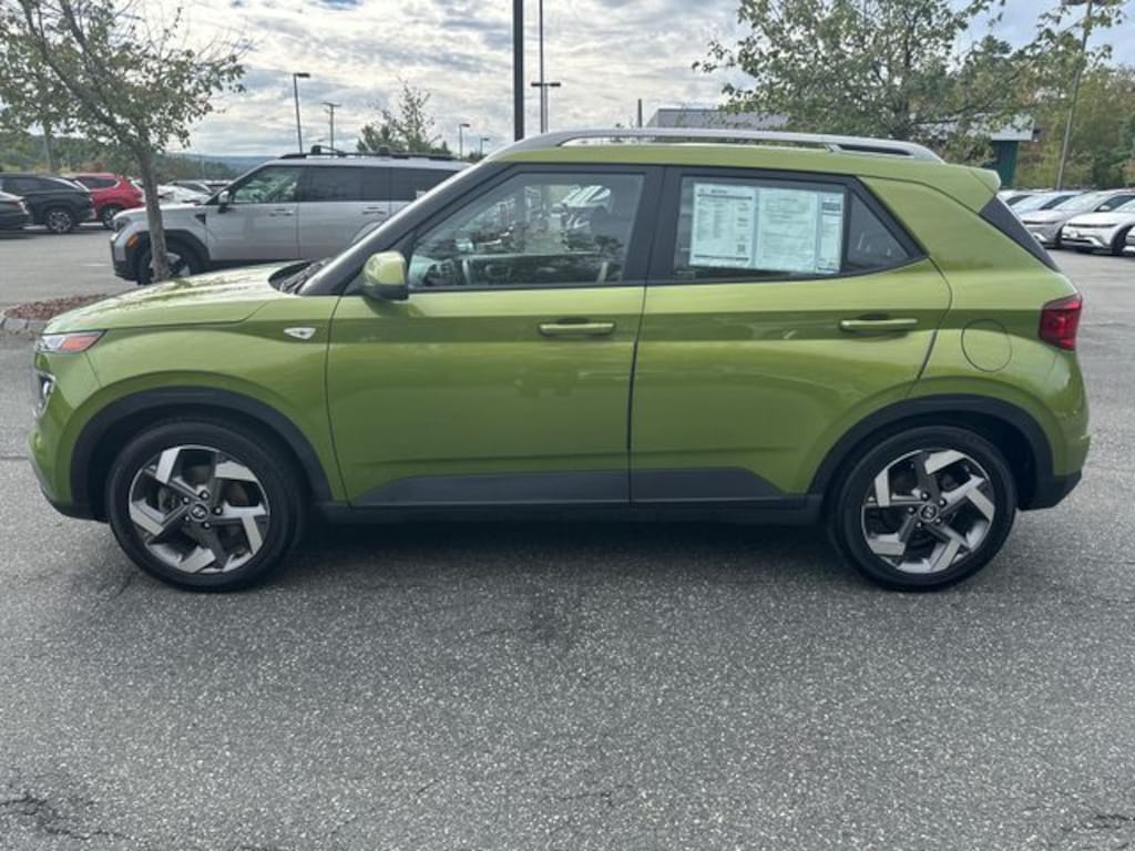 Used 2022 Hyundai Venue SEL SUV