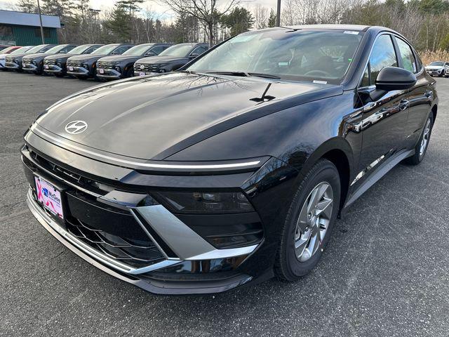 2026 Hyundai Sonata SE's photo