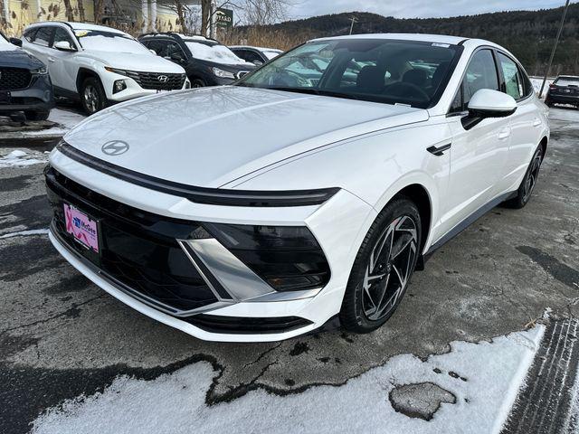 2026 Hyundai Sonata SEL's photo