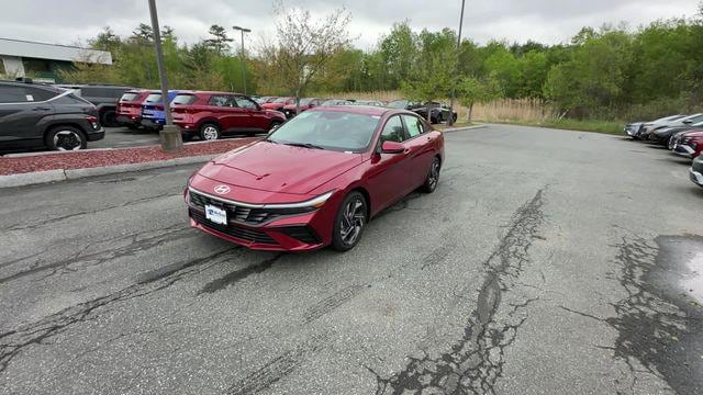 2025 Hyundai Elantra Hybrid Sedan 