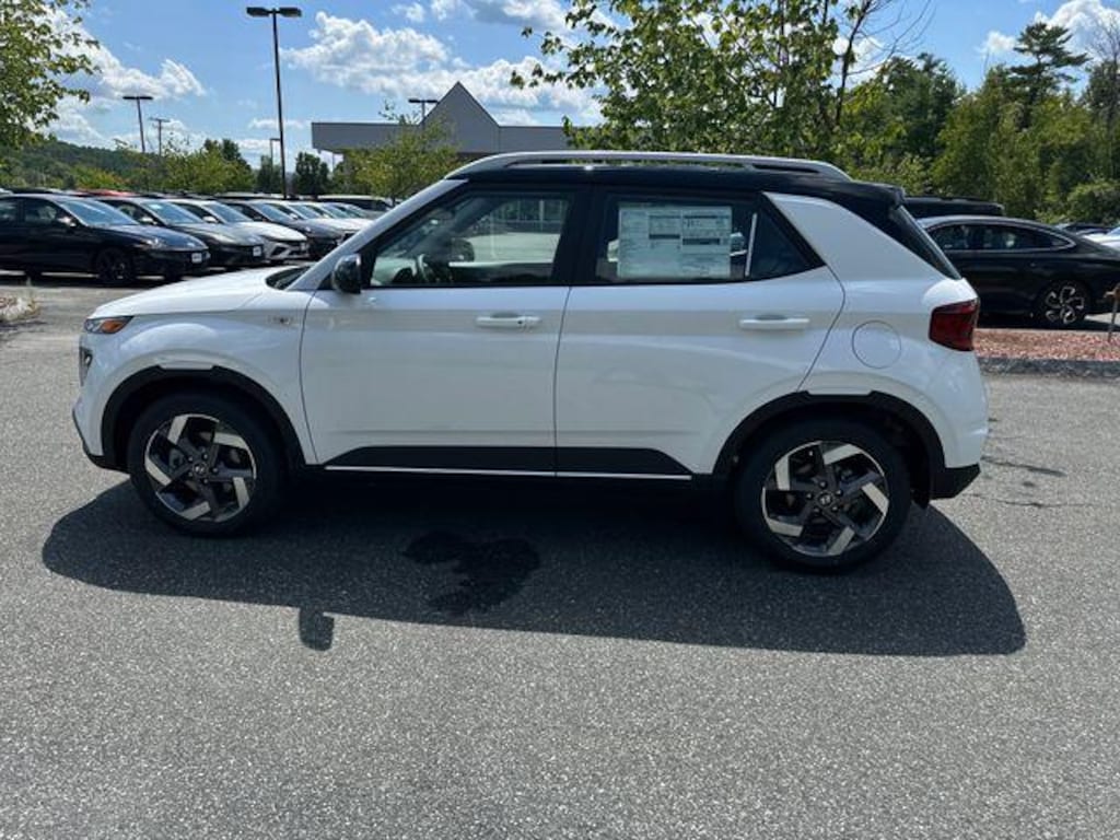 New 2026 Hyundai Venue SEL w/Two-Tone Roof SUV