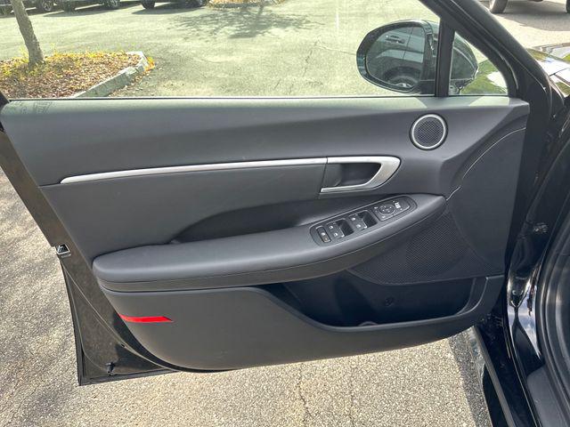 2025 Hyundai Sonata Hybrid SEL - Photo 10