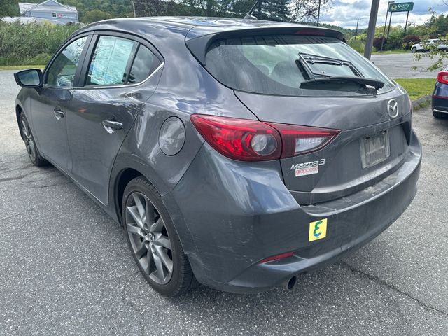 2018 Mazda Mazda3 Touring photo 3
