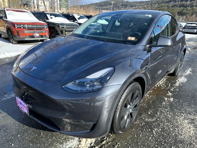 2025 Tesla Model Y Long Range's photo