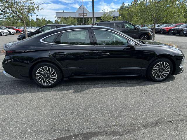 2025 Hyundai Sonata Hybrid SEL - Photo 6