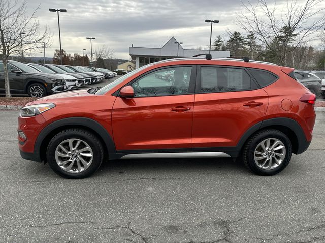 2017 Hyundai Tucson SE photo 2