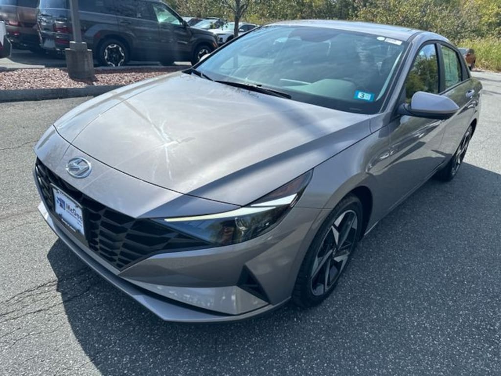 Used 2023 Hyundai Elantra SEL Sedan