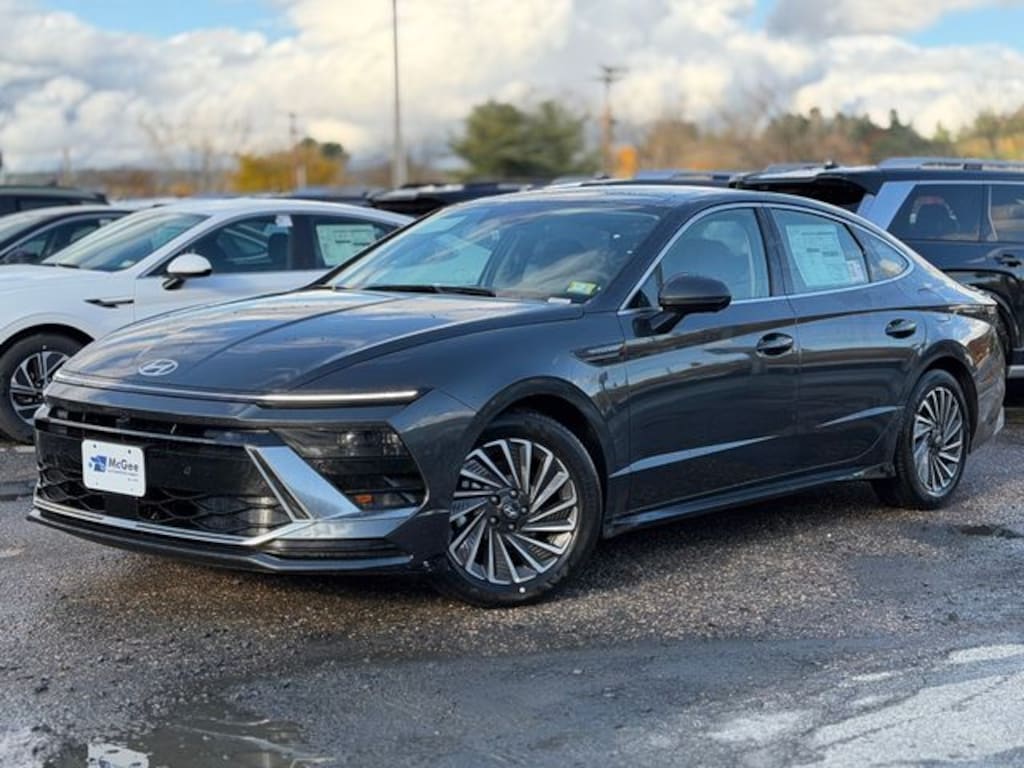 New 2025 Hyundai Sonata Hybrid Limited Sedan