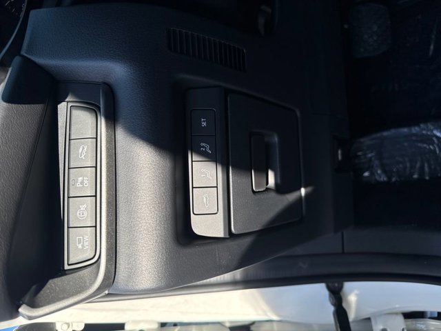 2026 Mazda CX-30 Premium - Photo 31