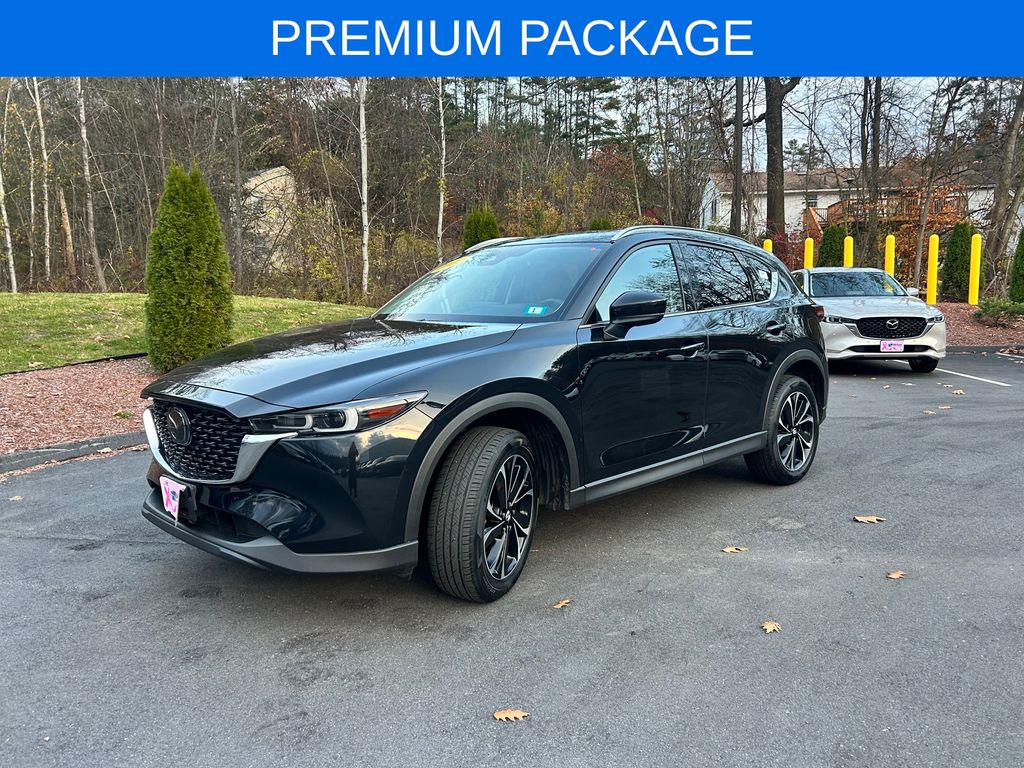 2022 Mazda CX-5 S Premium package's photo