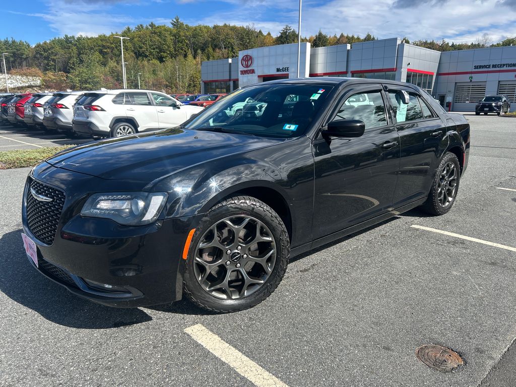 2017 Chrysler 300 S's photo