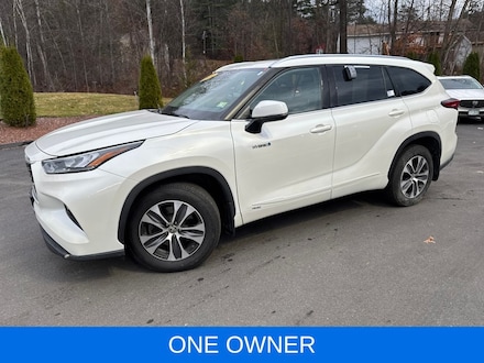 2020 Toyota Highlander Hybrid XLE SUV