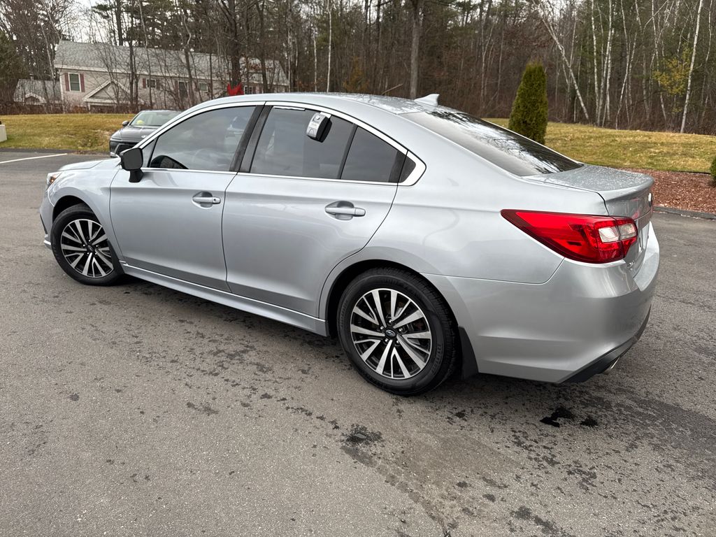 2018 Subaru Legacy 2.5i Premium photo 2