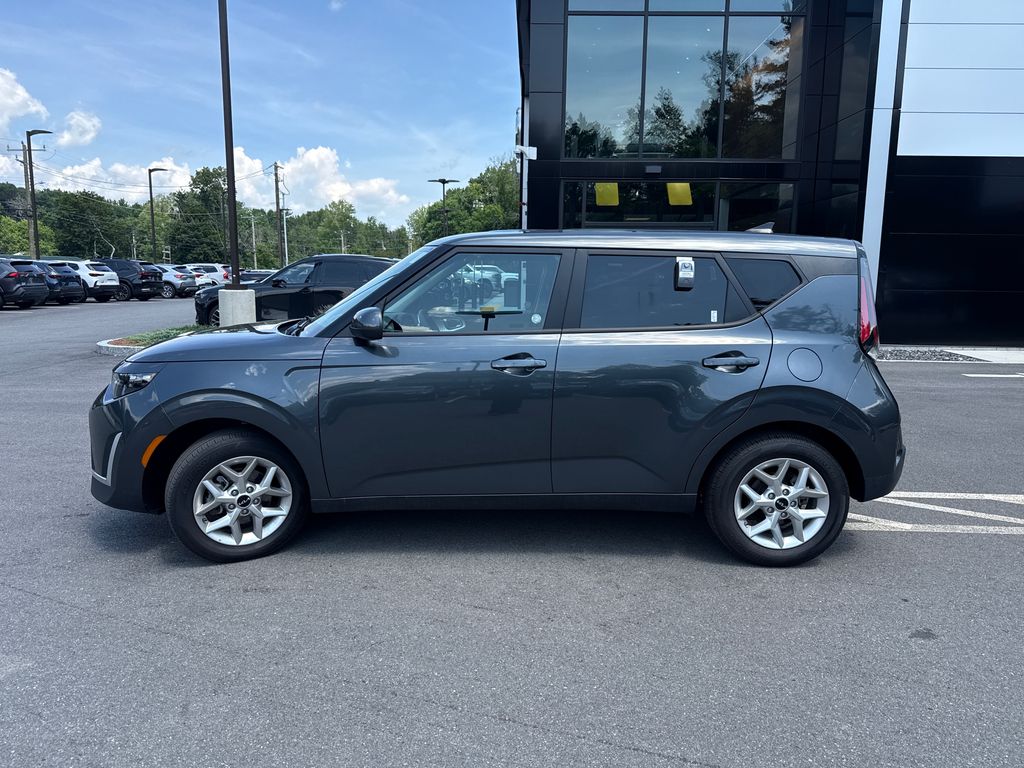 KNDJ23AU7S7961156