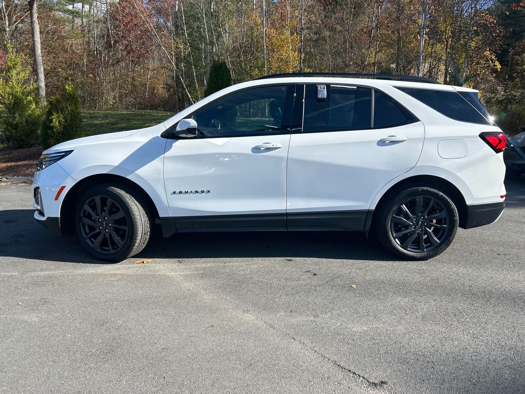 2023 Chevrolet Equinox RS photo 2