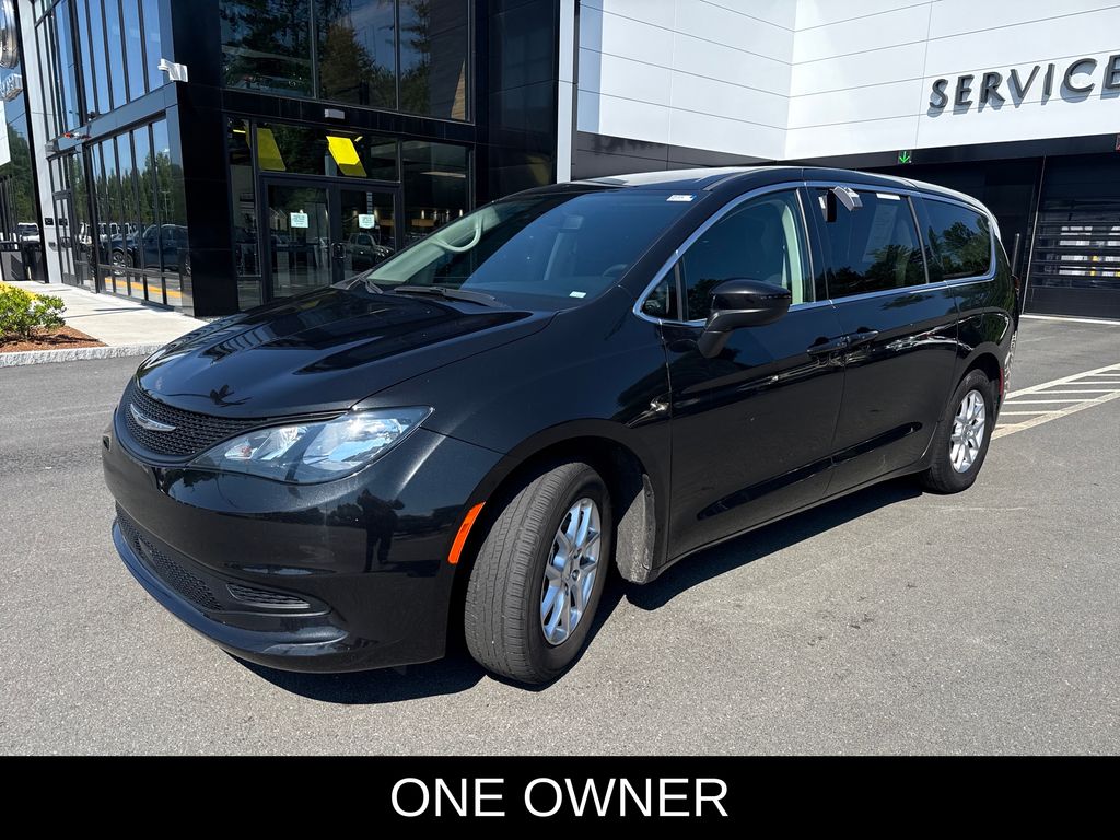 2023 Chrysler Voyager