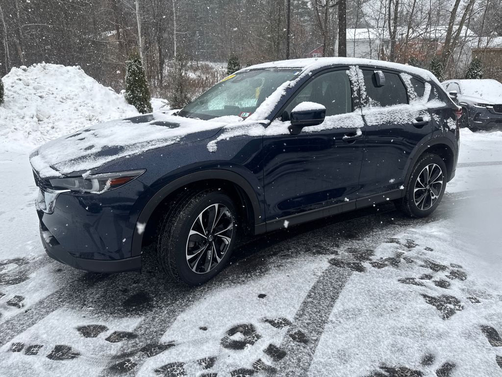 2022 Mazda CX-5 S Premium package's photo