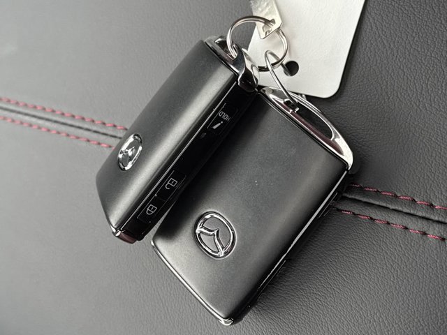 2026 Mazda CX-30 Carbon Edition - Photo 29