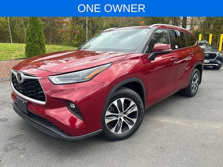 2022 Toyota Highlander XLE SUV