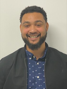 Staff member Andre W from ID_2921a6b5a4f2