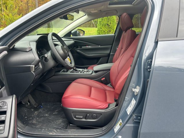 2026 Mazda CX-30 Carbon Edition - Photo 17