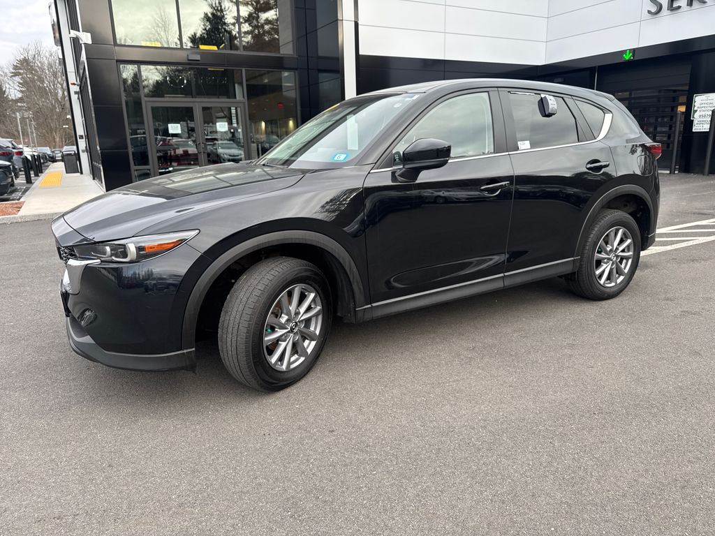 2023 Mazda CX-5 S Preferred package's photo